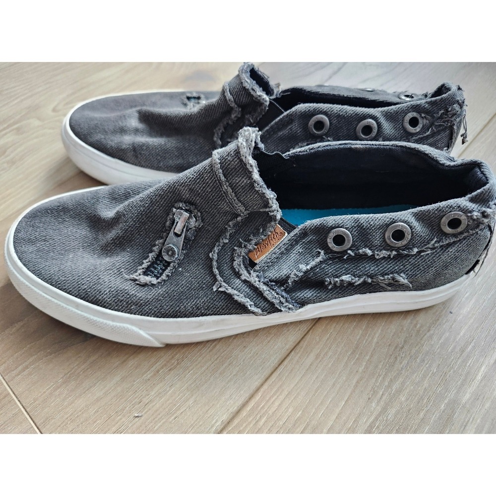 Blowfish Malibu Play Grey Distressed Denim Slip On Sneakers Frayed Faux Zipper - Picture 7 of 9